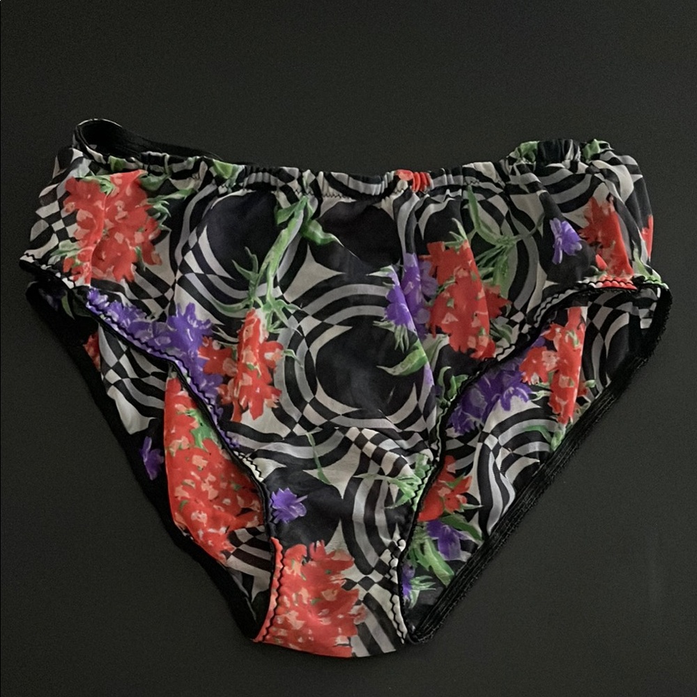 Vintage Women’s Trillium Vibrant Orange Purple Black Floral Print Panties